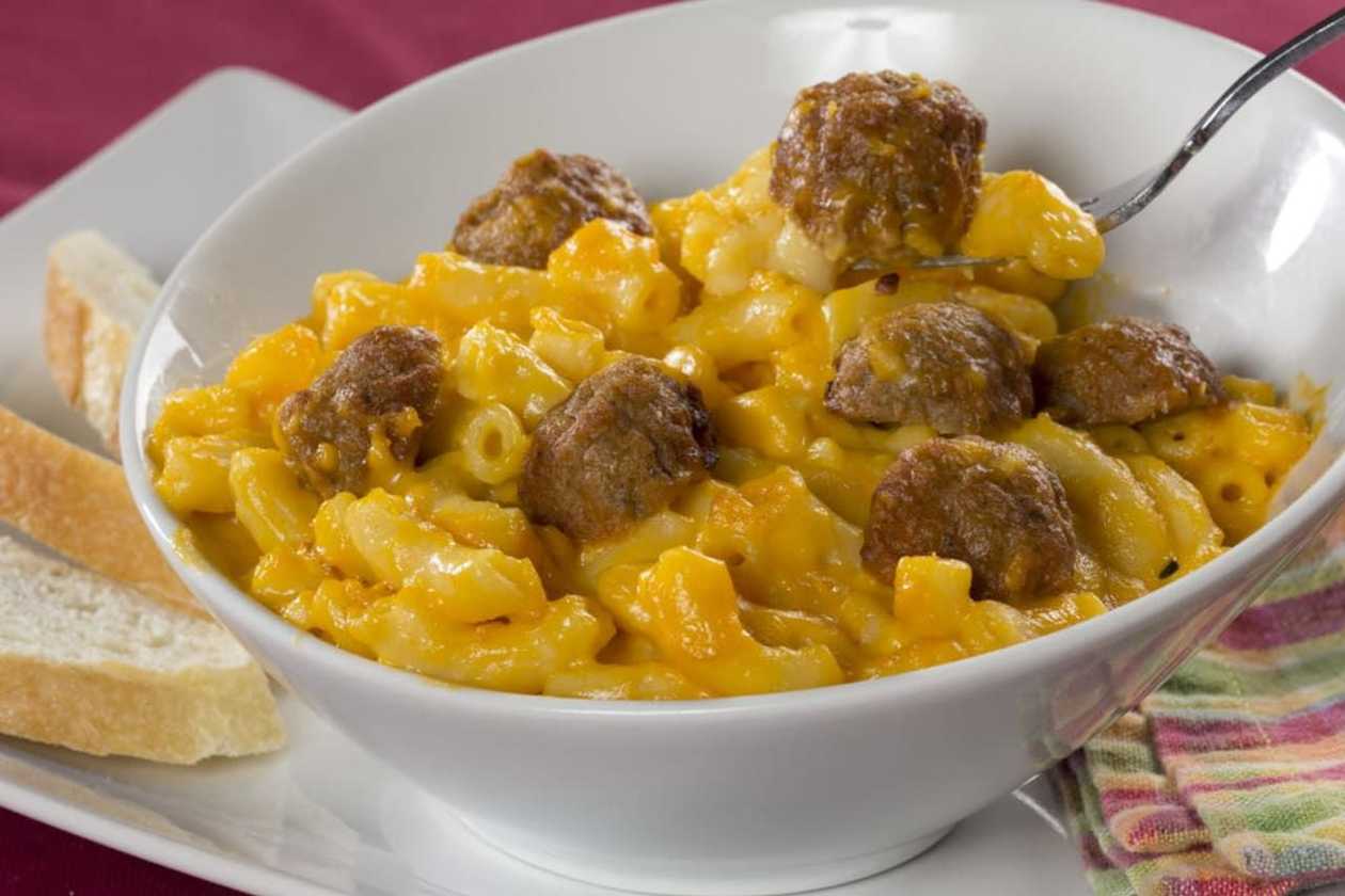 Macaroni with Meatballs