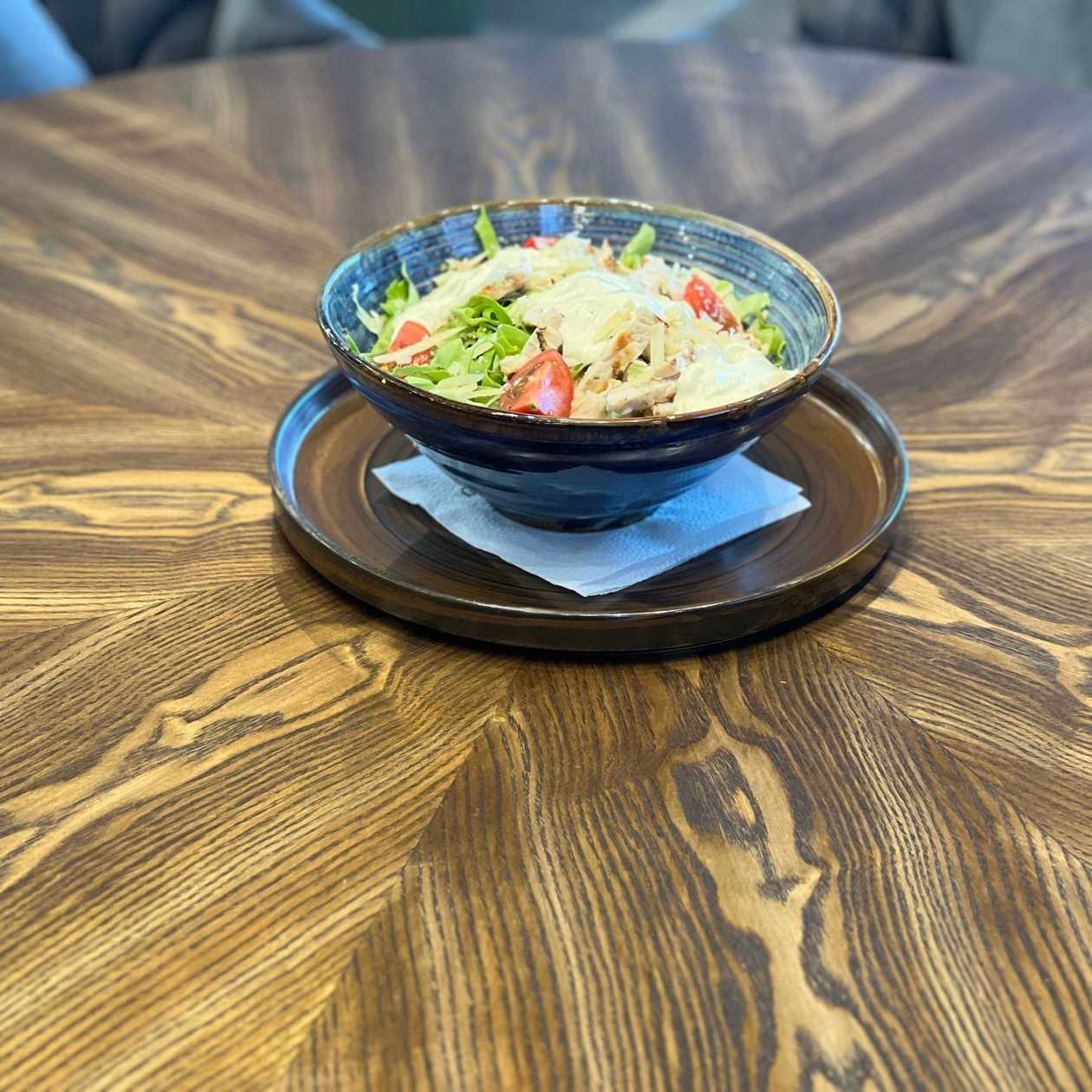 Salată Caesar