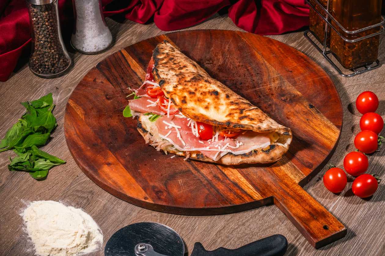 Panuozzi con Crudo