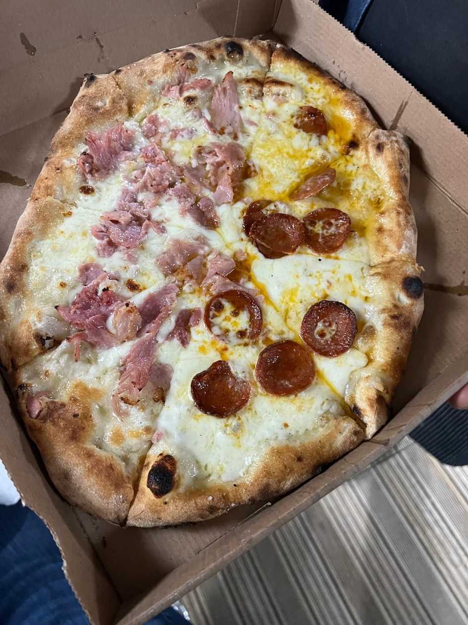 Mozzarella Base: Half Cooked San Daniele Ham / Half Romanian Salami