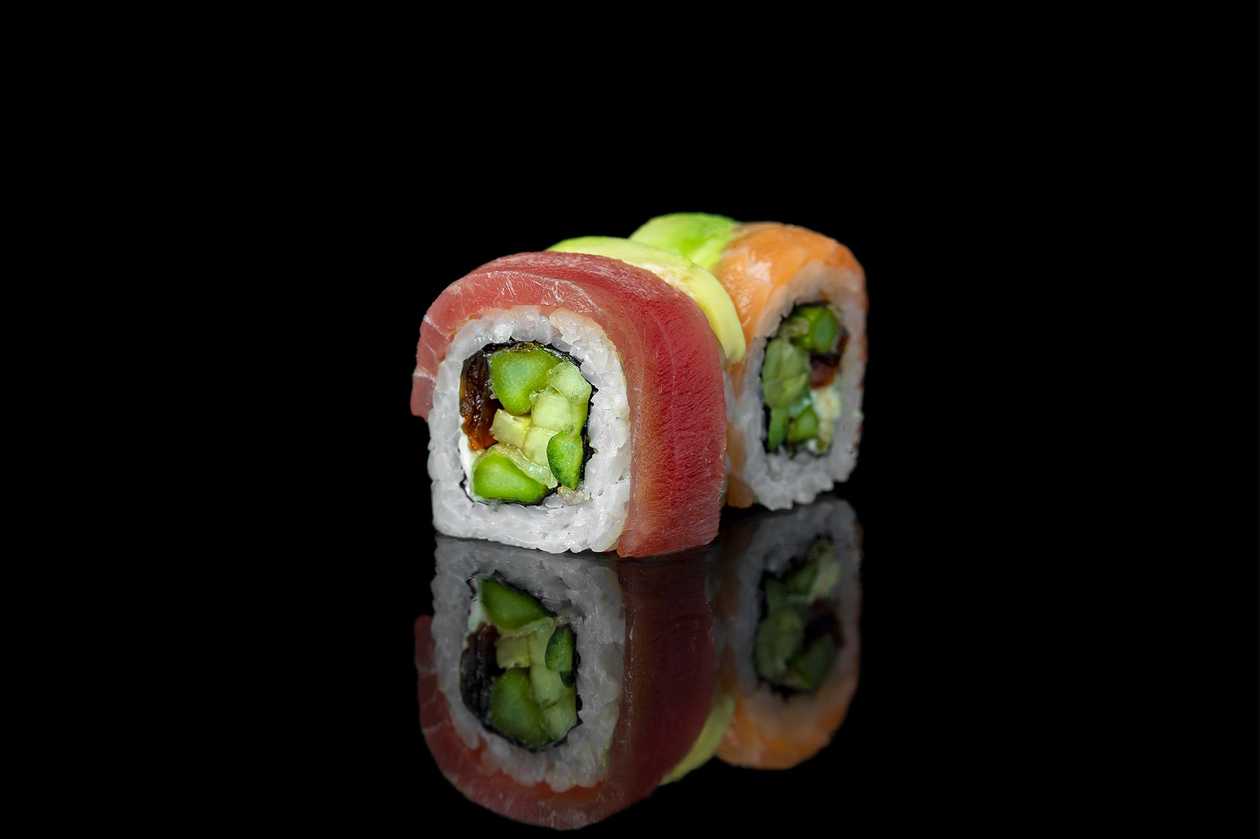 19. Rainbow Roll, 8 pcs.