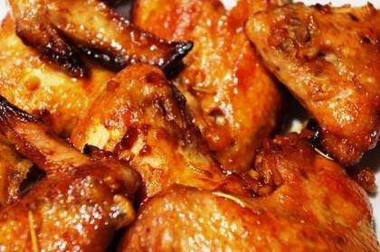 Chicken Wings With French Fries And Sauce