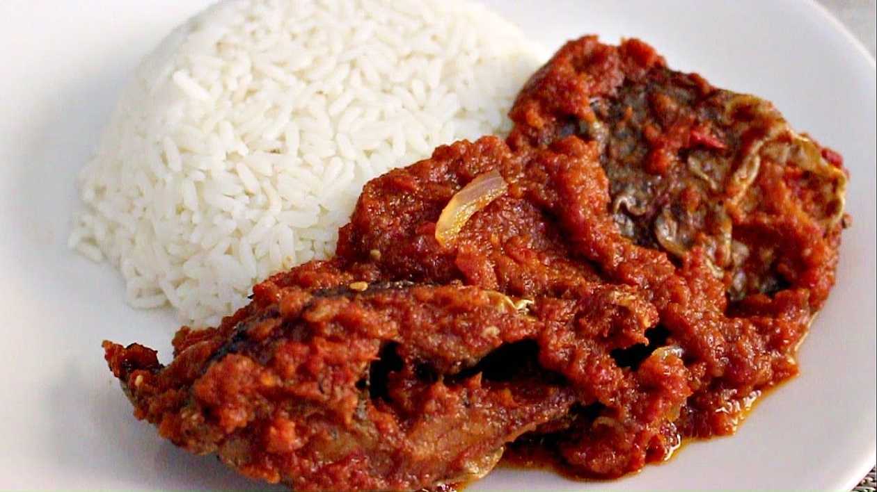 Plain Rice with Tomato Sauce