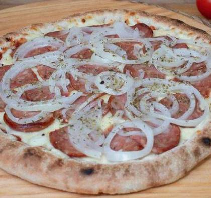 Pizza Calabresa Acebolada