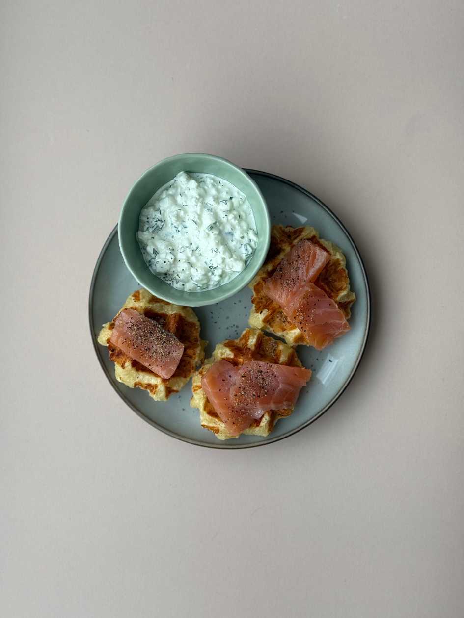 Cheese waffle bites with lightly salted salmon and cottage cheese