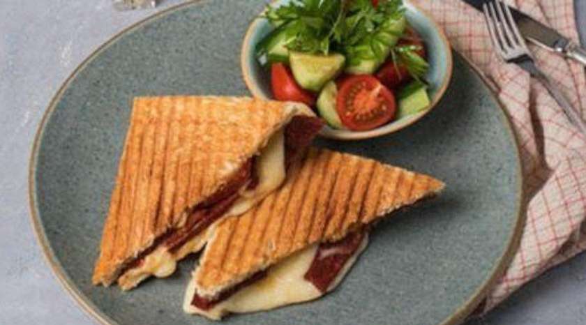 Yengen Tost