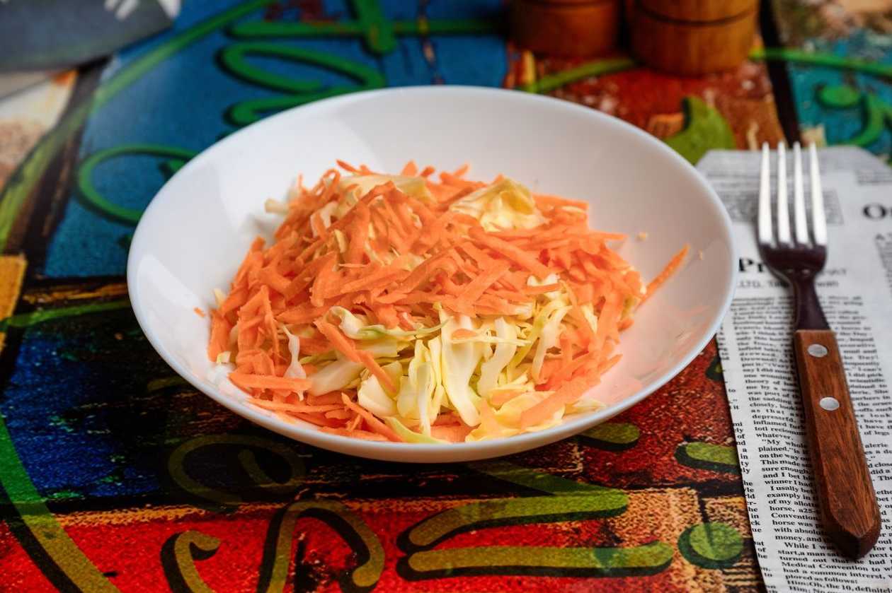 Salată de Varză cu Morcov si Salată
