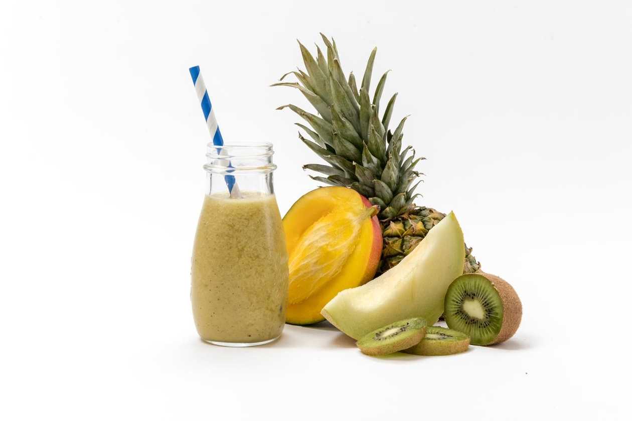 Tropical Sunshine Smoothie 🥭🍍🥝🥤