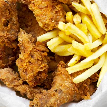 5pcs chicken wings and fries