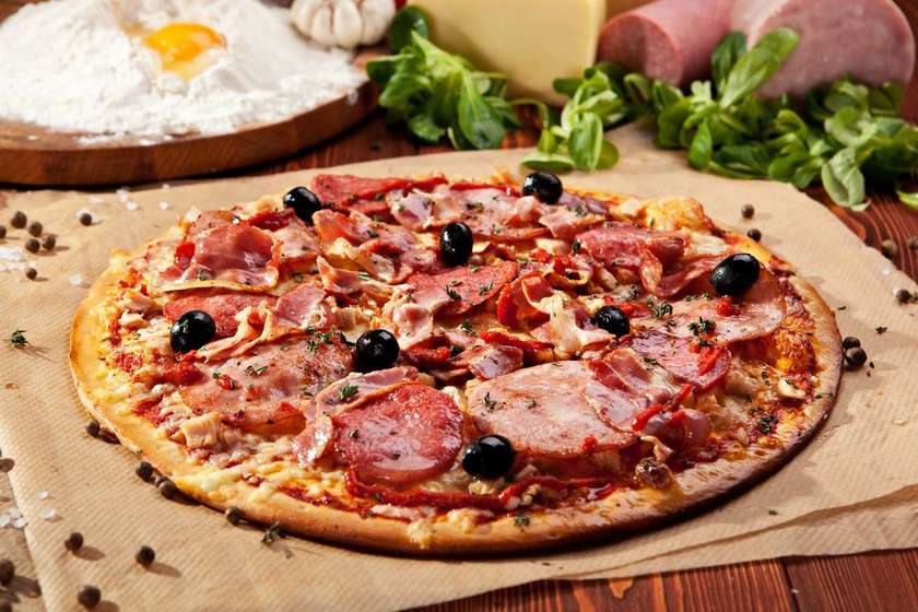 Pancetta e Salame Pizza