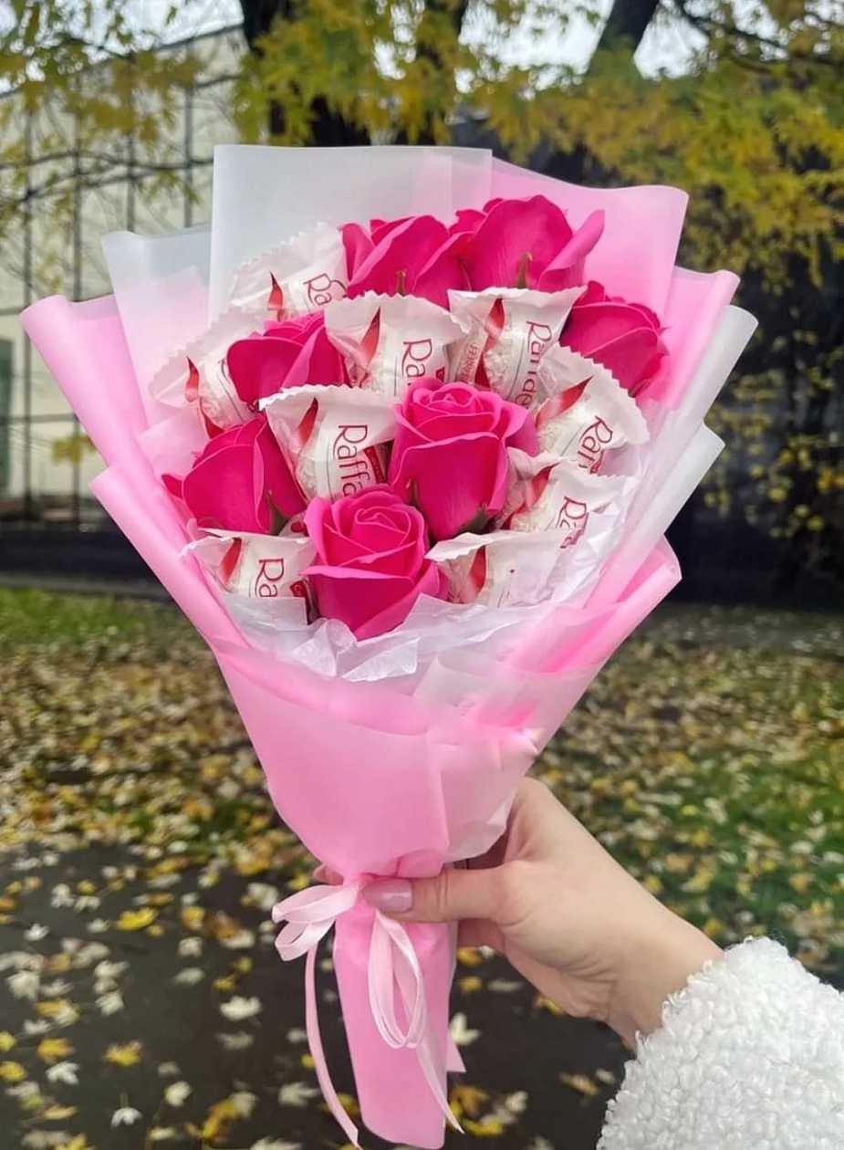 Buchet Trandafiri și Raffaello (Sweets Box Dalis)