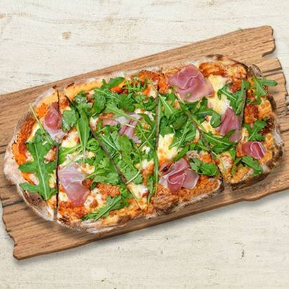 Pinsa Romana cu Prosciutto crudo și rucola