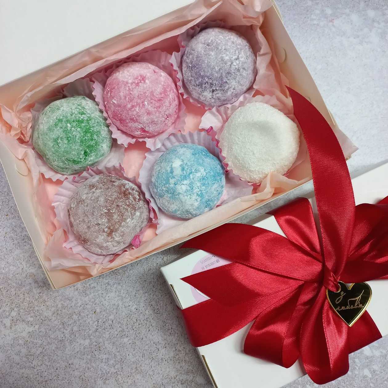 Festive Mochi Assortment (6 pieces)