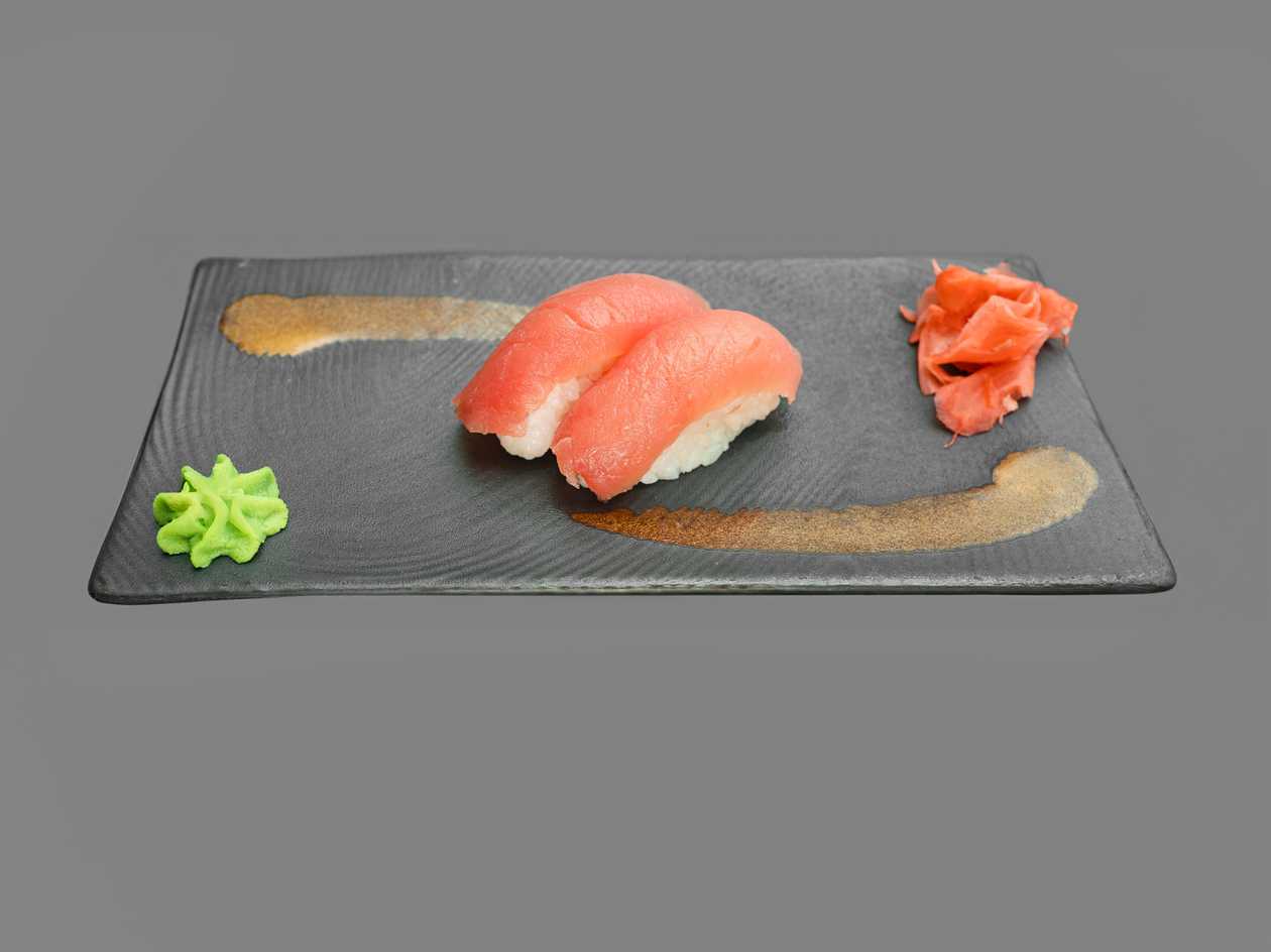 N2. Nigiri Tuna