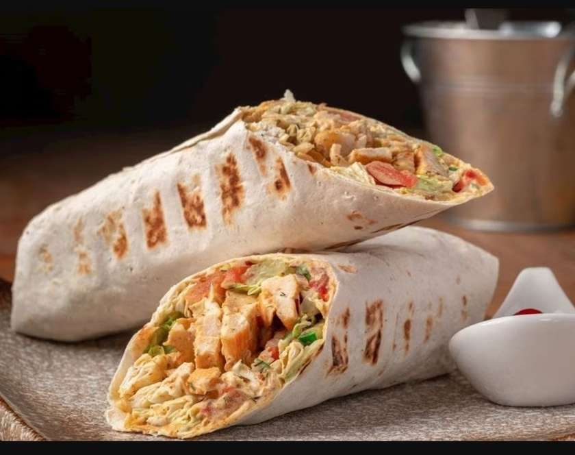 Toyuq Dönəri Lavaşda