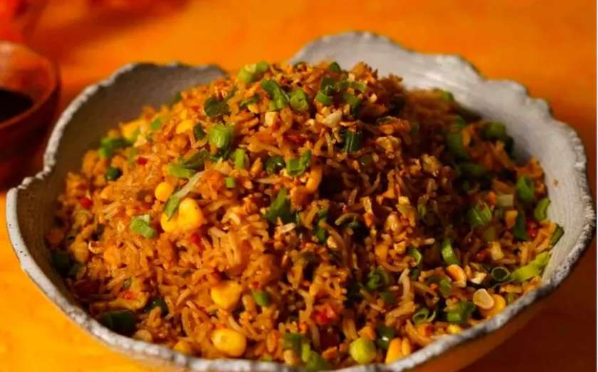 Egg Burnt Garlic Fried Rice