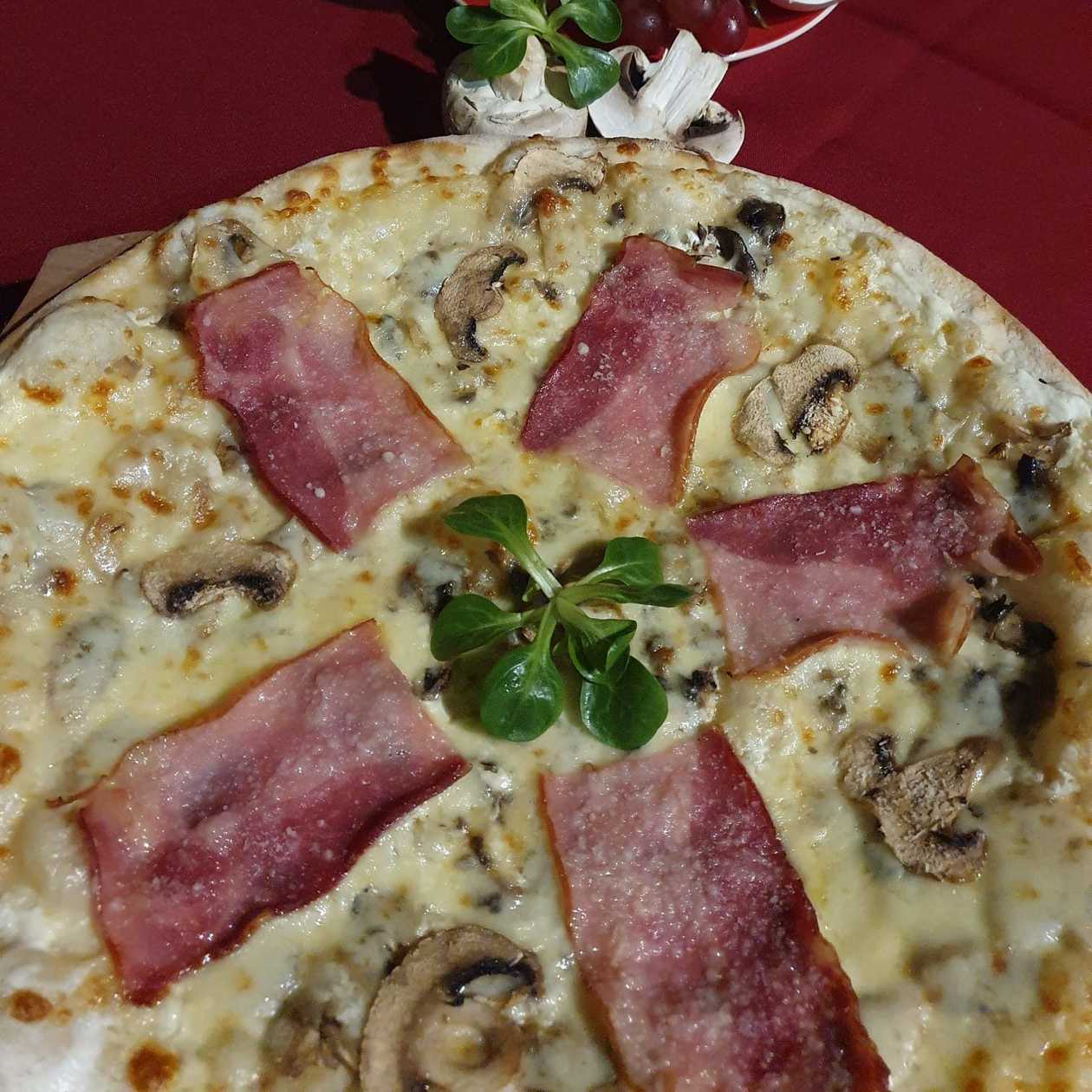 Pizza Carbonara