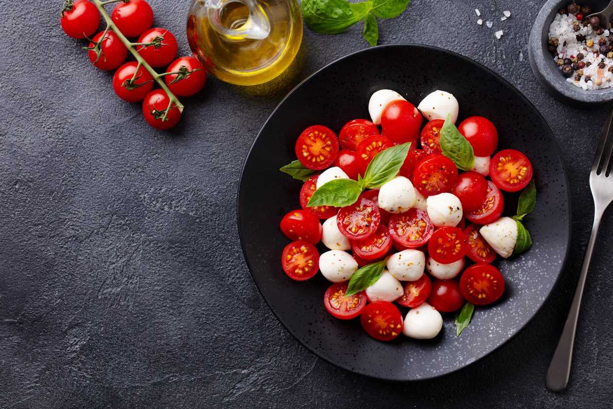 Salata Roşii cu Branza