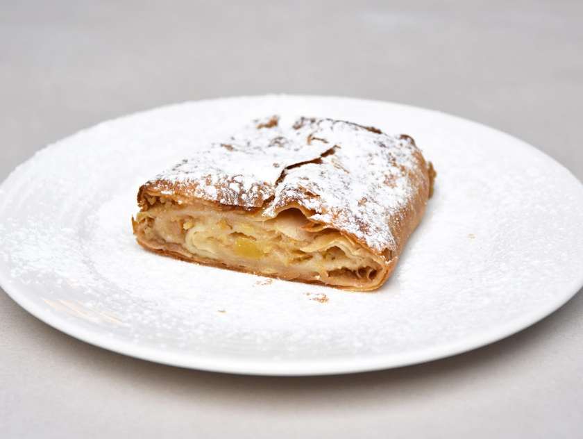 Apple strudel