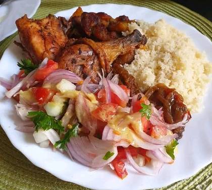 Chicken Attieke & Fried Plantain (Poulet atieke alloco) plus