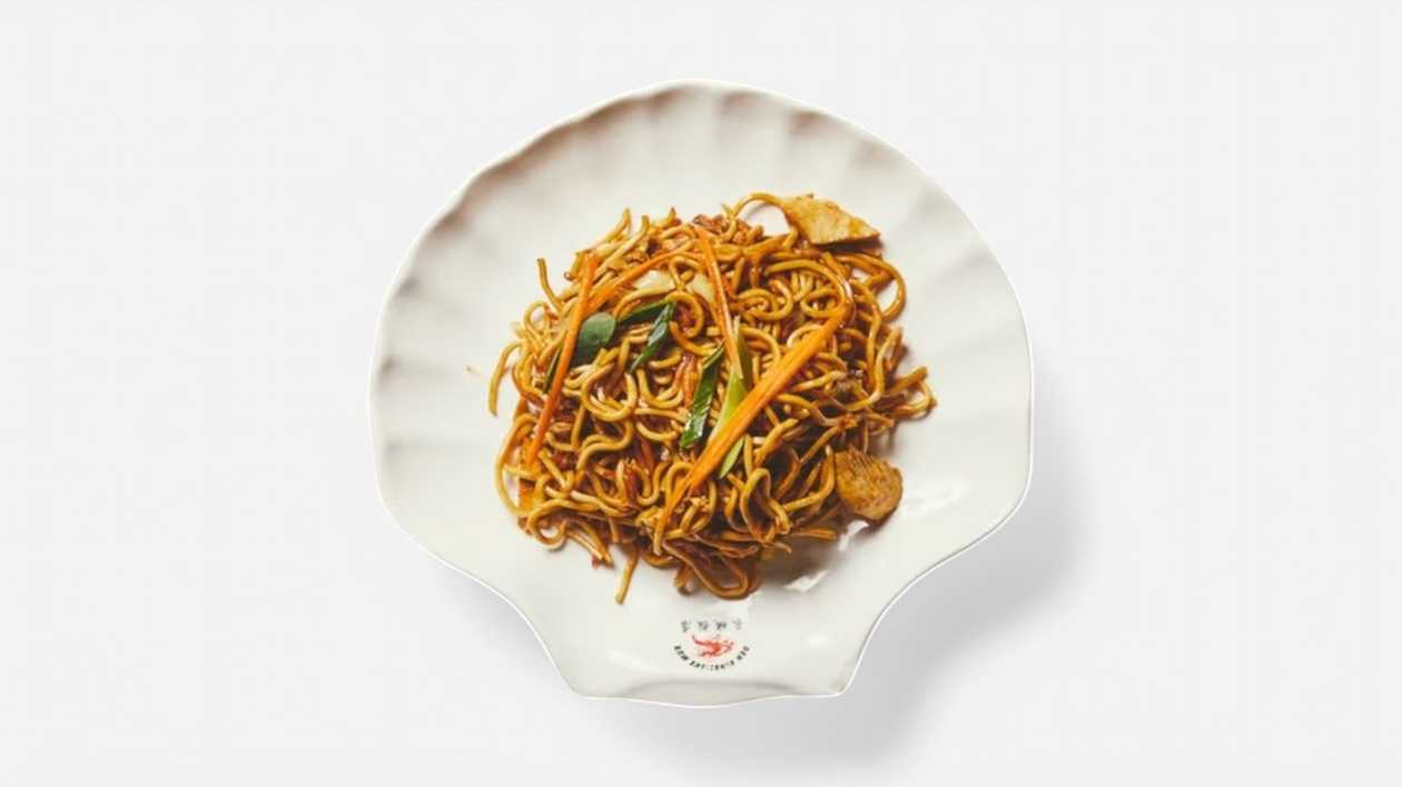45. Fried noodles with chicken