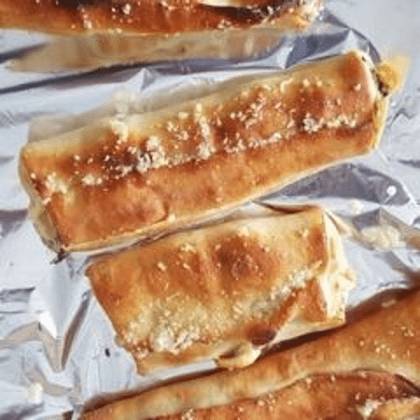 Pizza Sticks Filled with Ham and Cheese