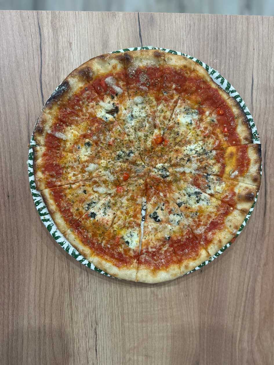 Roja Pizza