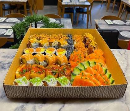 Combo Sushi Mix com Sashimi
