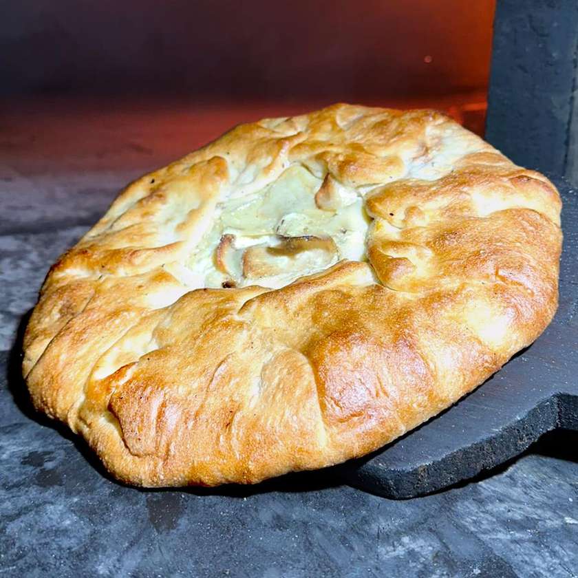 Gbejniet Ftira (Local Sheep Cheese)