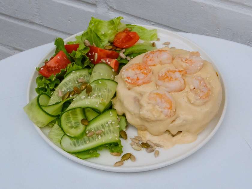 Shrimp and creamy sauce pancakes