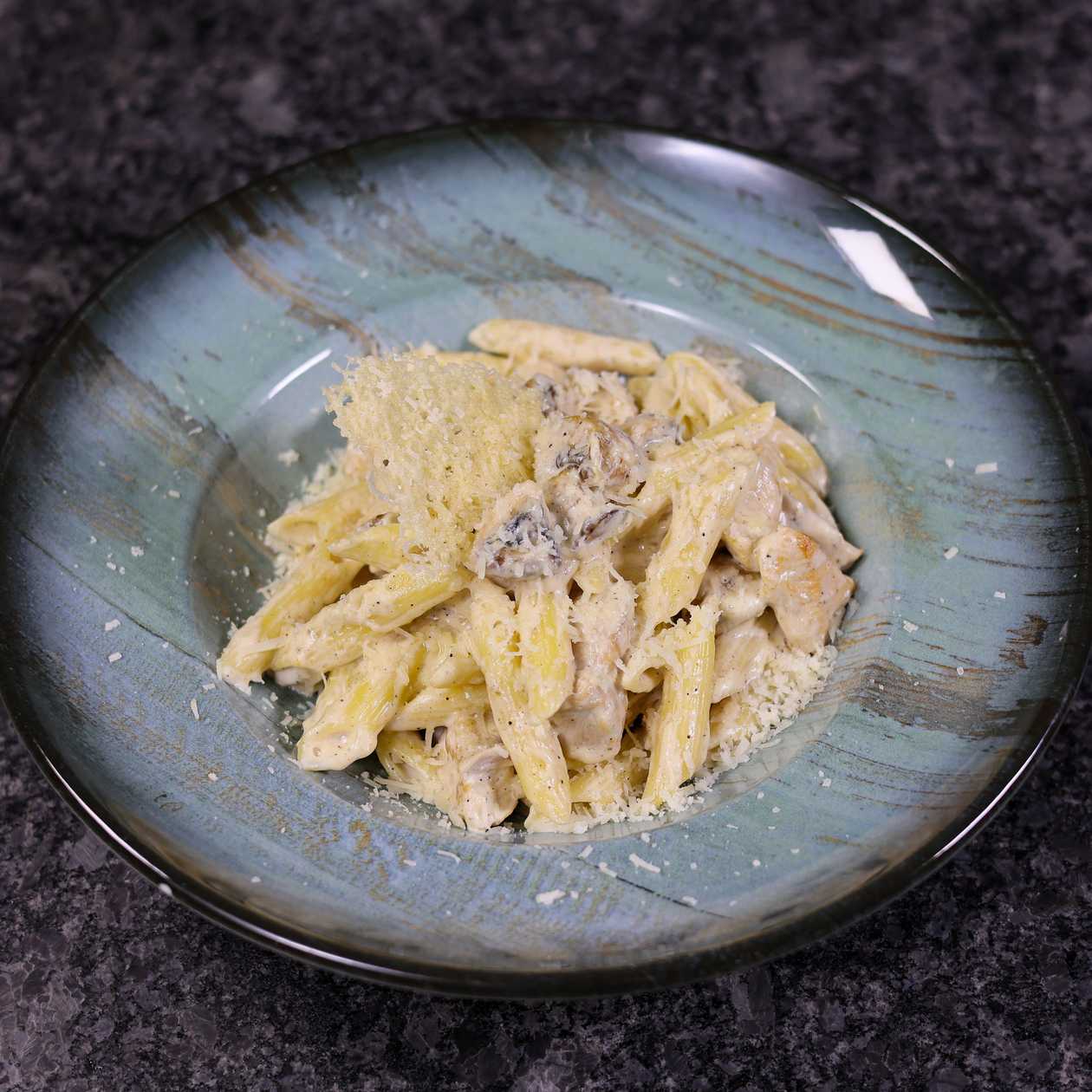 Penne With Mushroom And Chicken