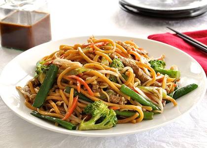 STIR-FRY EGG NOODLES