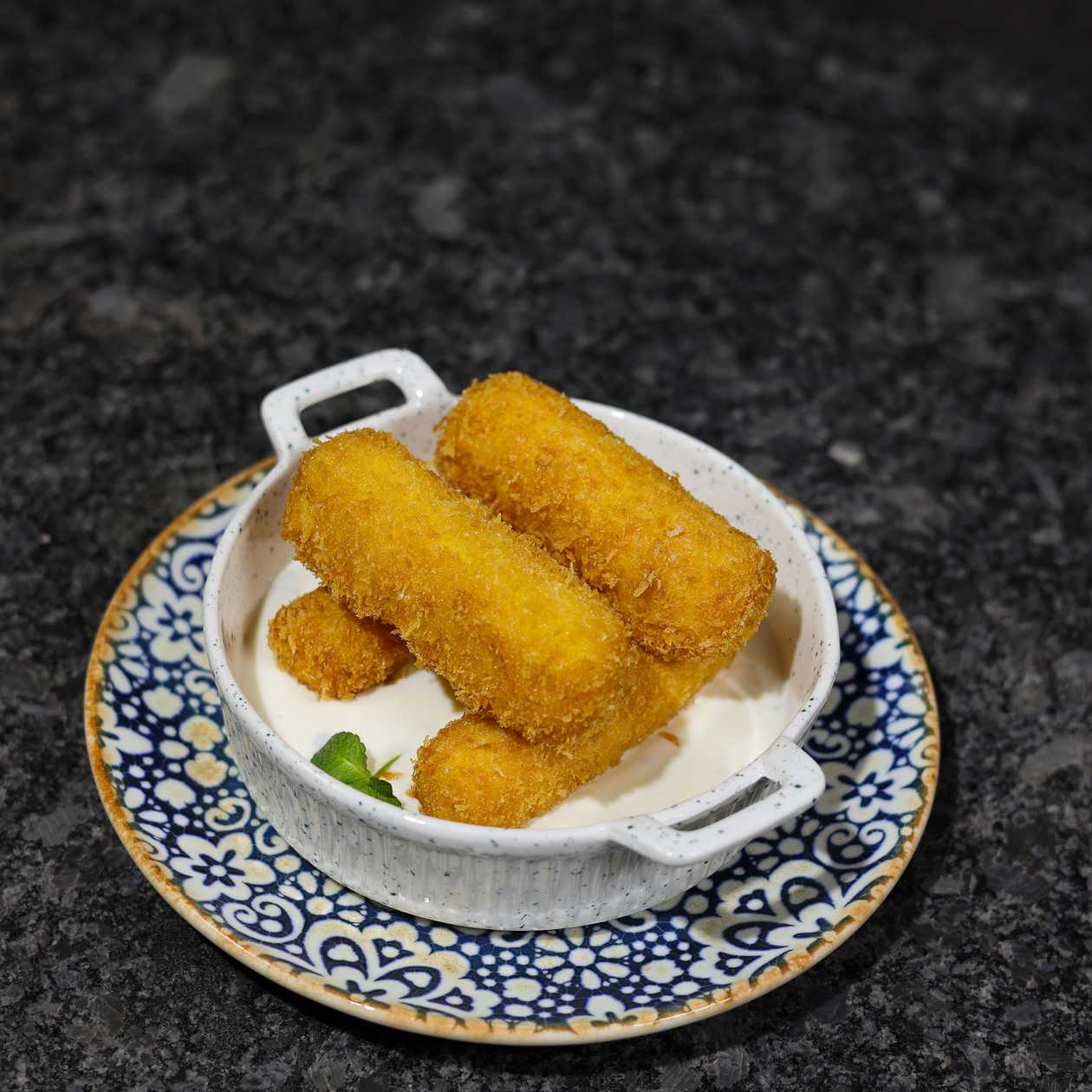 Fried Sulguni With Sour Cream