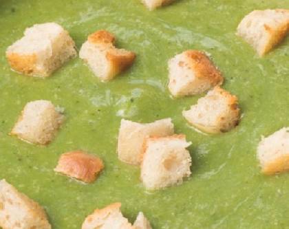 Pea Cream Soup with Croutons
