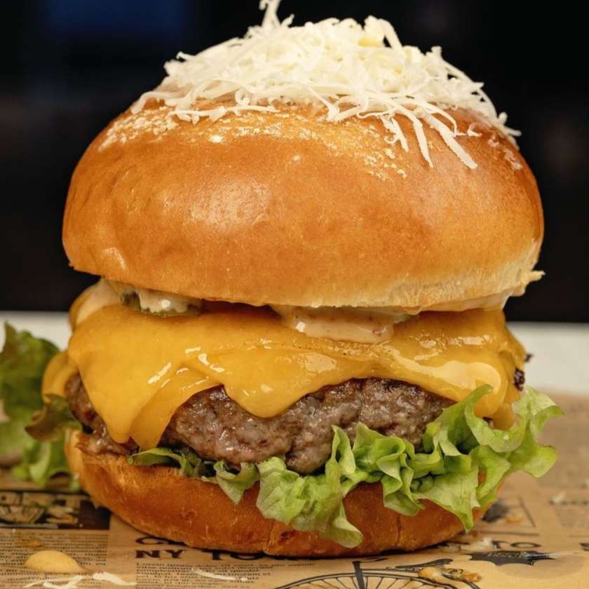 BBQ Crunchy Cheeseburger