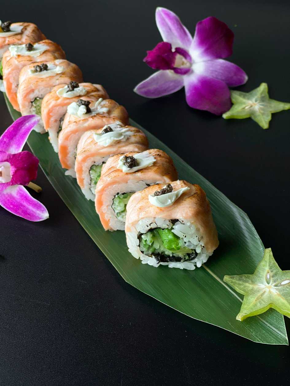 Uramaki Roasted Salmon with Truffles