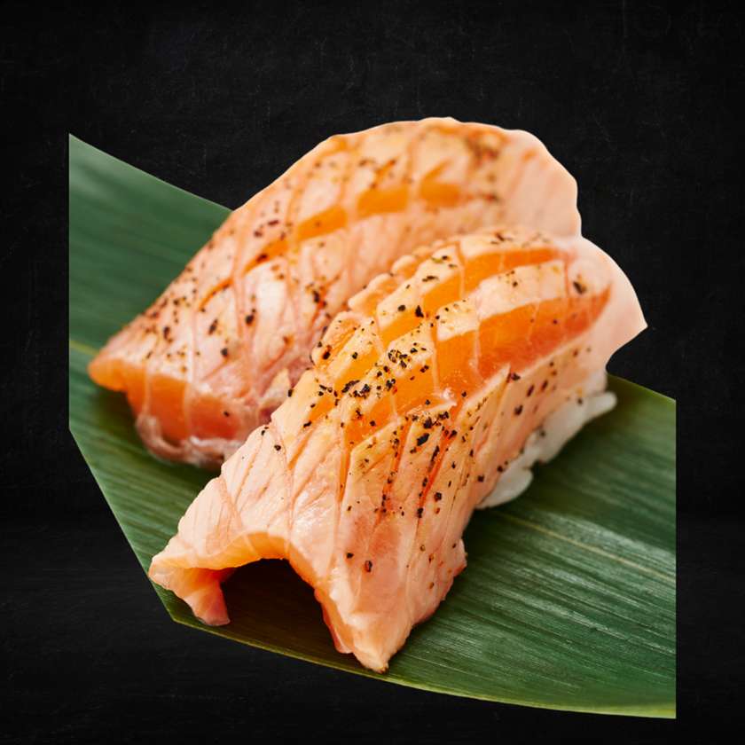 84. Põletatud lõhe nigiri