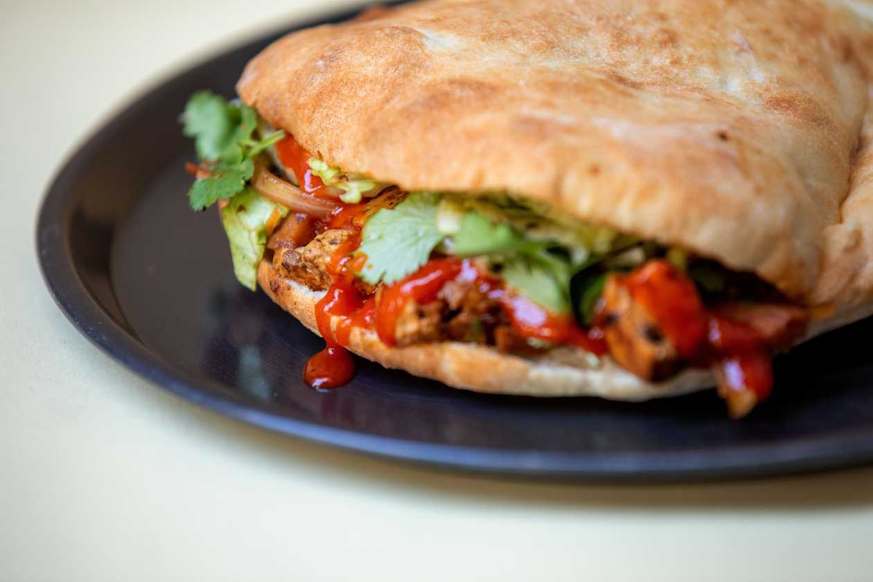 PITA WITH VEGAN KUCHMACHI