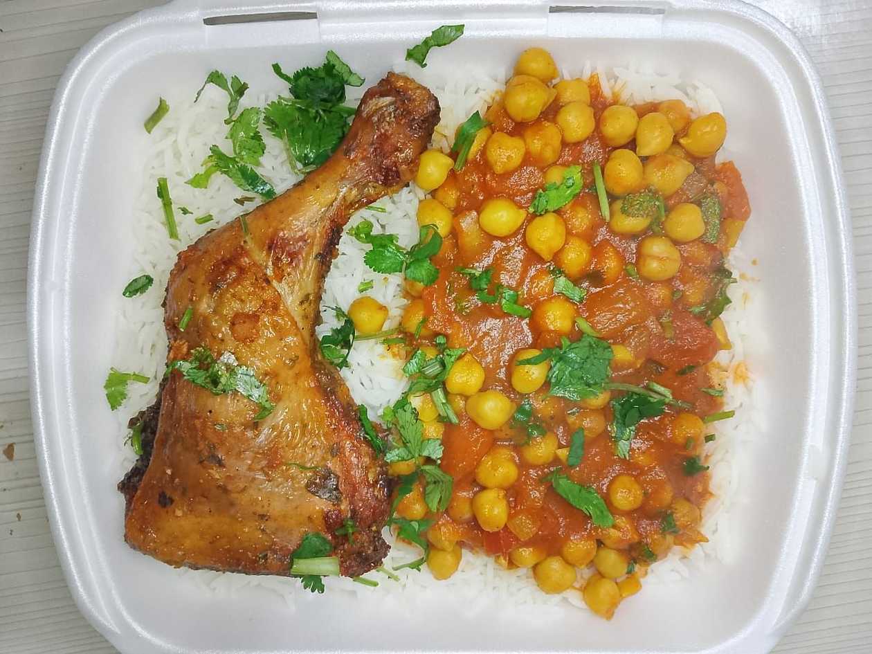 Edam chickpeas with chicken & rice