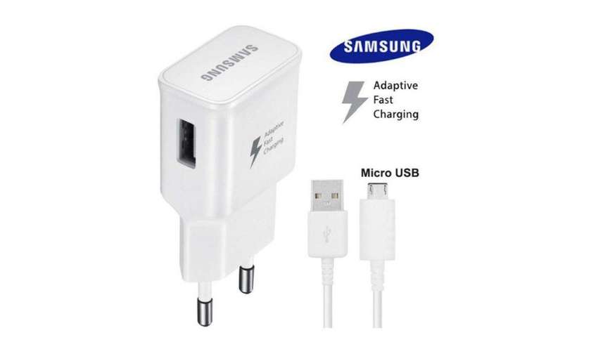 SAMSUNG FAST CHARGER ADAPTER + USB Micro