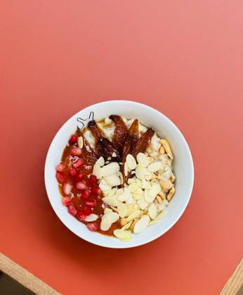 Overnight Oats cu cardamon si vanilie