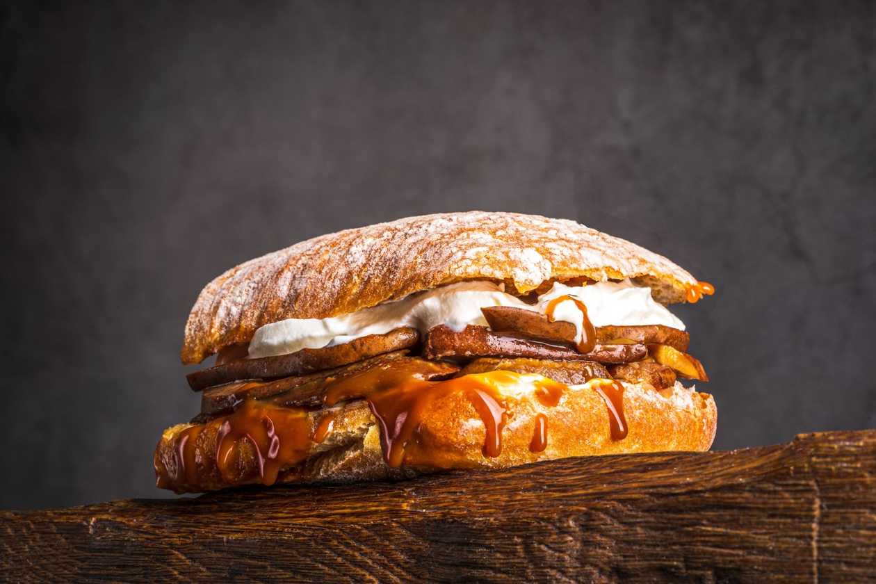 Panini with caramel and smoked pear