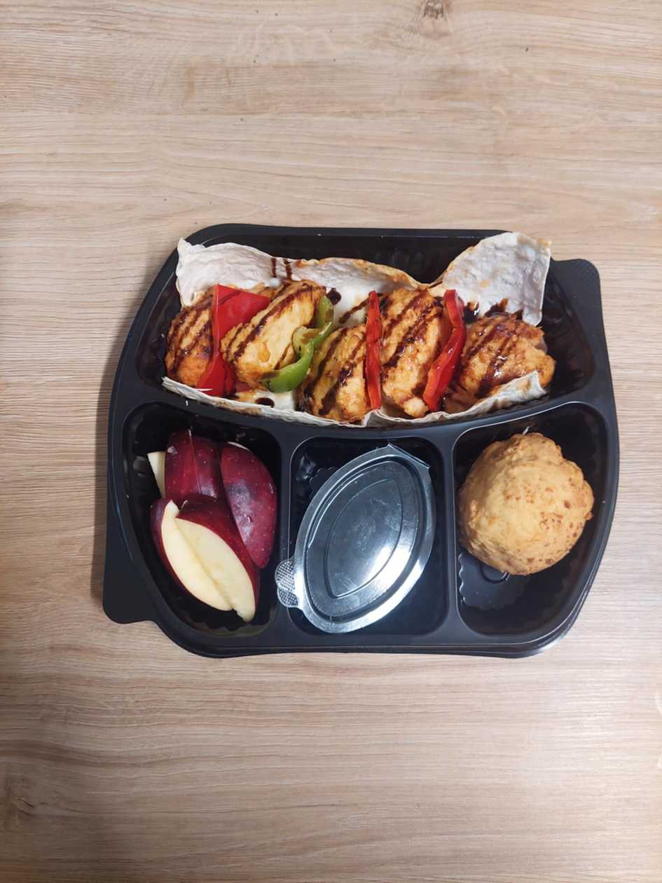 Chicken barbecue lunch