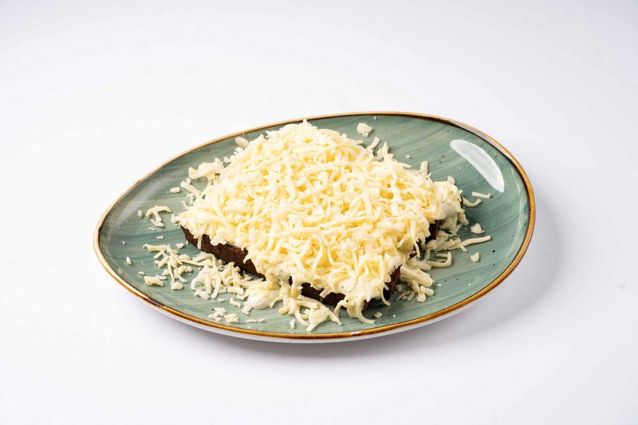 Cheese with Green Peppers