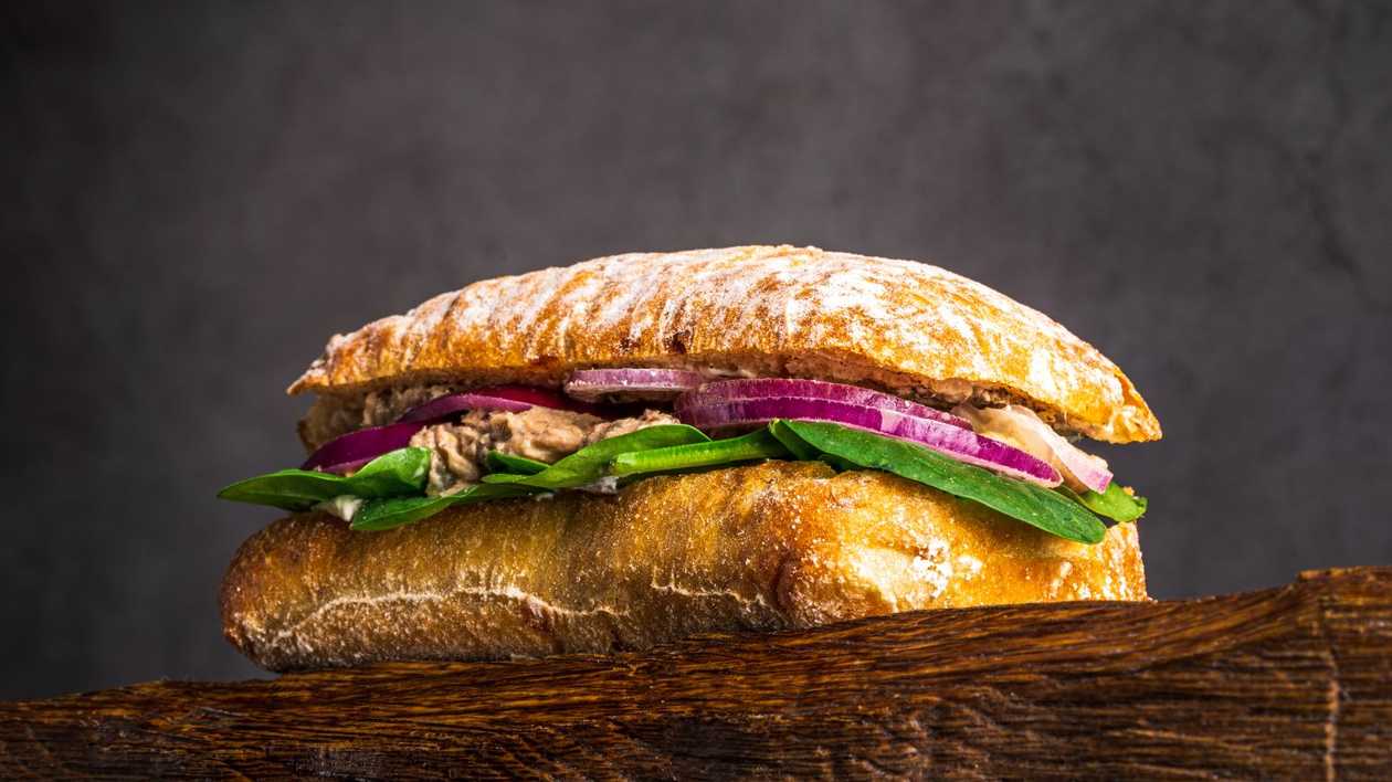 Panini with tuna and truffles salad