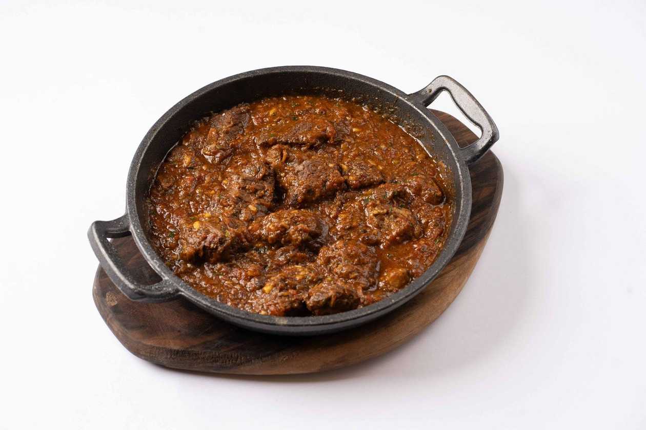 Beef with spicy sauce.