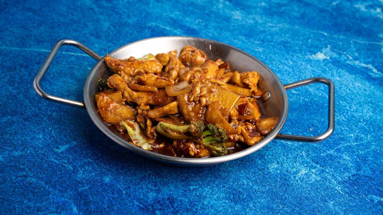 28. Gongbao Chicken