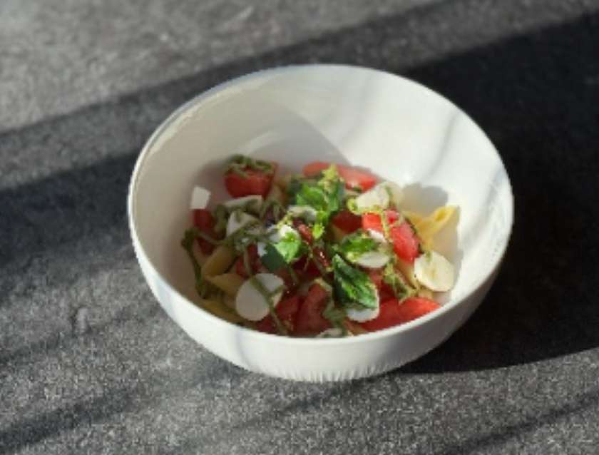 Penne Makaron Salatı Mozzarella Pendiri ilə
