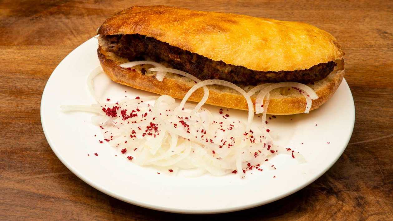 Çörəkdə Ciyər & Quyruq Kababı