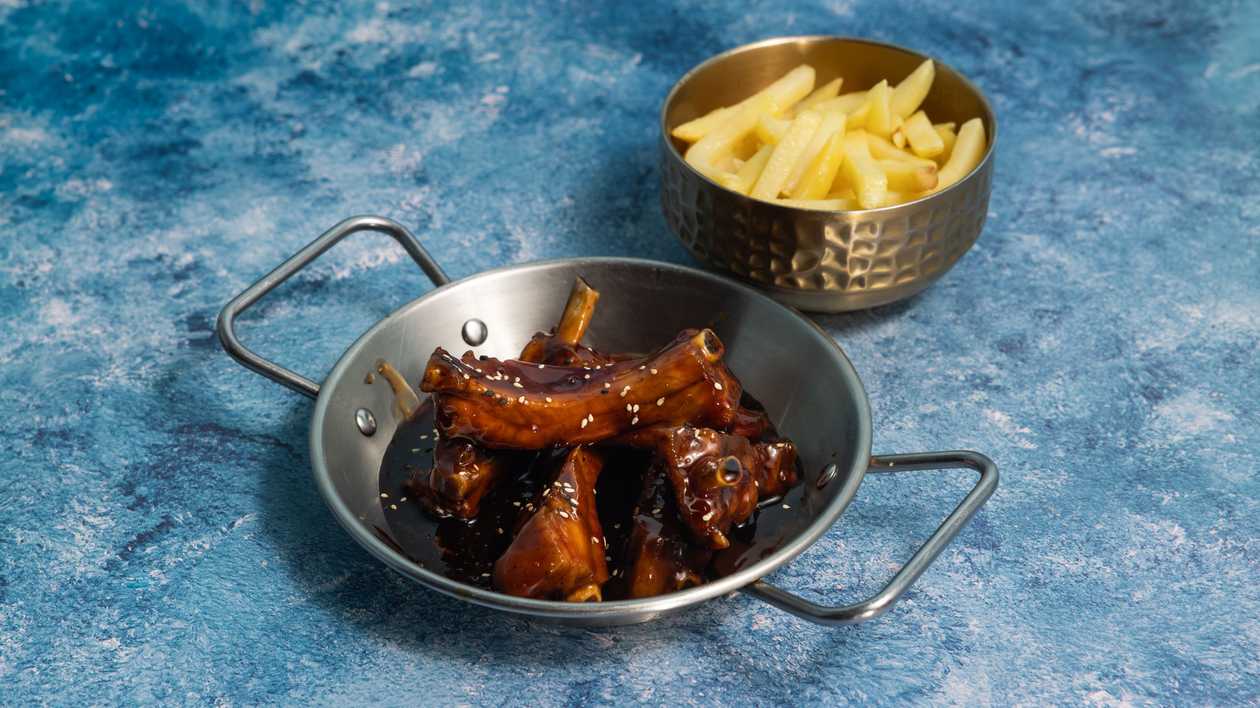 44. Slow Cooking Ribs With Teriyaki Sauce And Chips